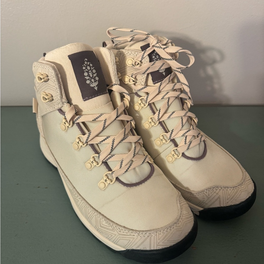 Danner FP Movement 30323 Adrika Butter Cream 5" Hiking Boots Women's 8.5